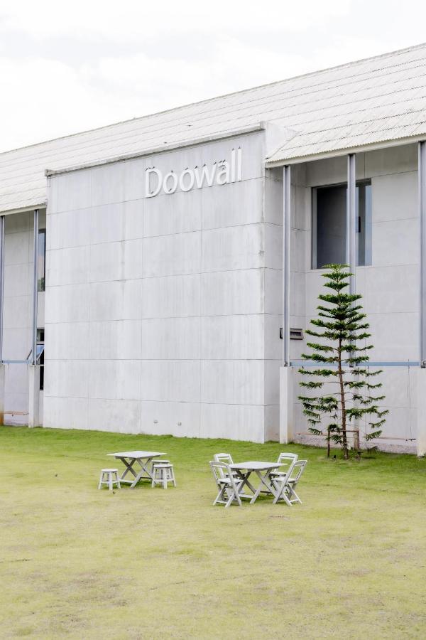 Doowall Hotel Чианг Рай Екстериор снимка